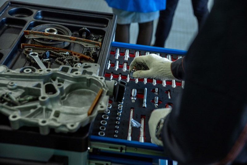 Automotive- und Industriezulieferer – Eilaufträge und Wochenendproduktion bei APOOL WERKE